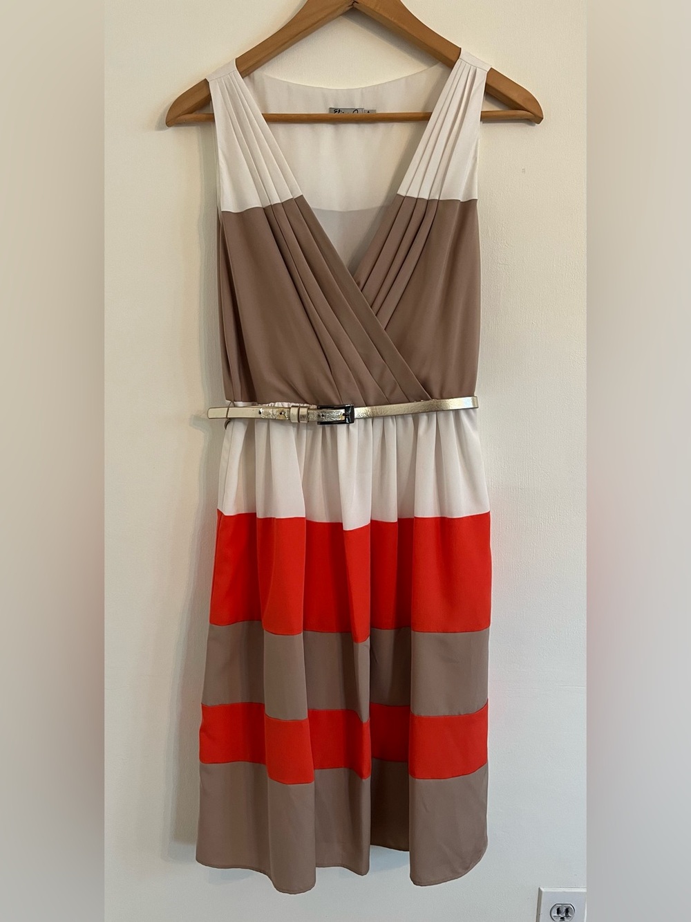 Eliza J Sleeveless Colorblock V-Neck Dress in White, Taupe & Orange